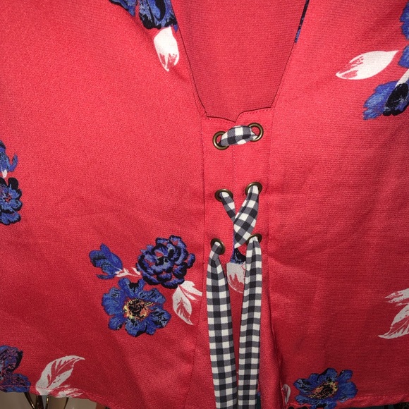 Maurice’s XS floral top - Picture 4 of 4